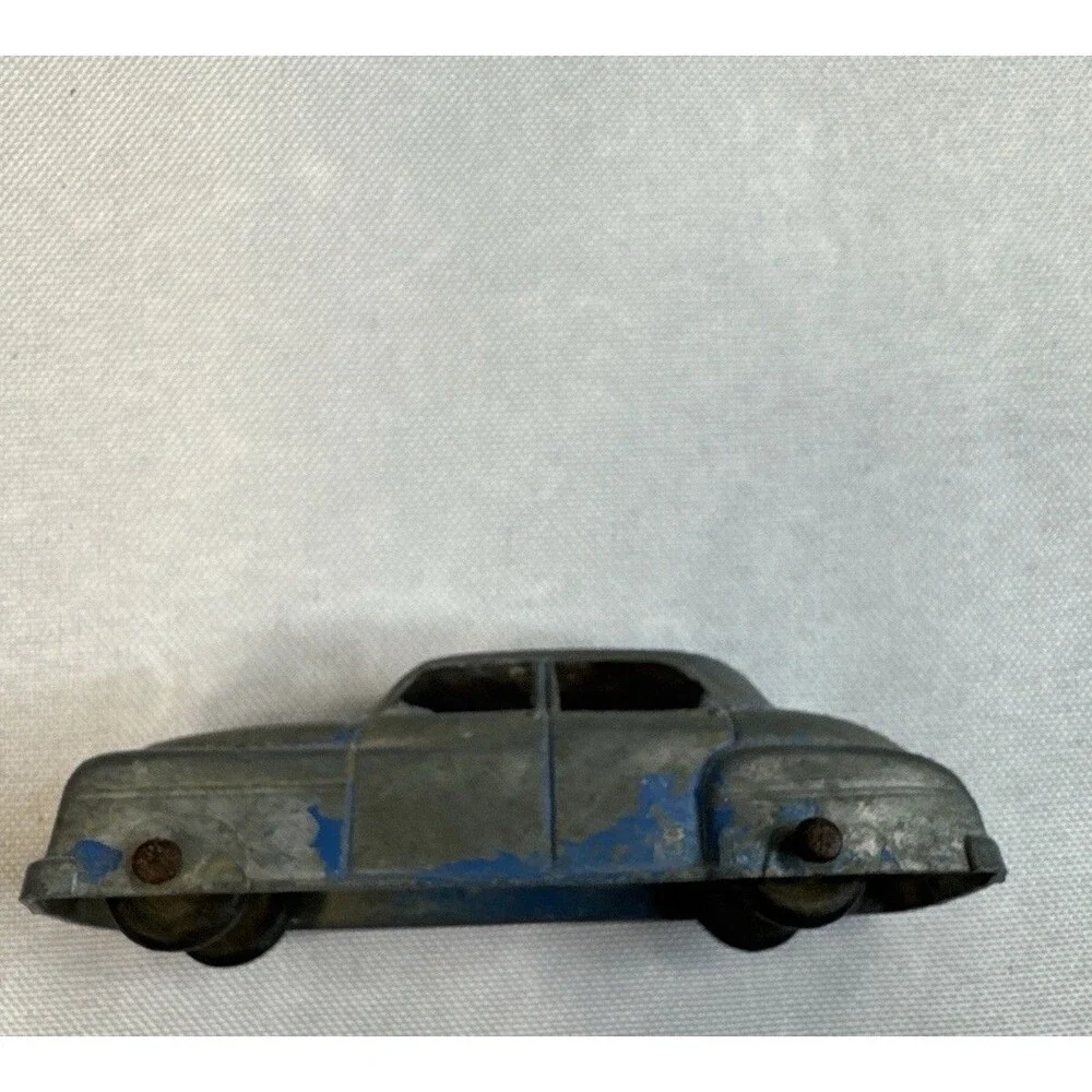 Vintage 1940s 1950s Tootsietoy 4 Door Sedan Blue Diecast Car 3
